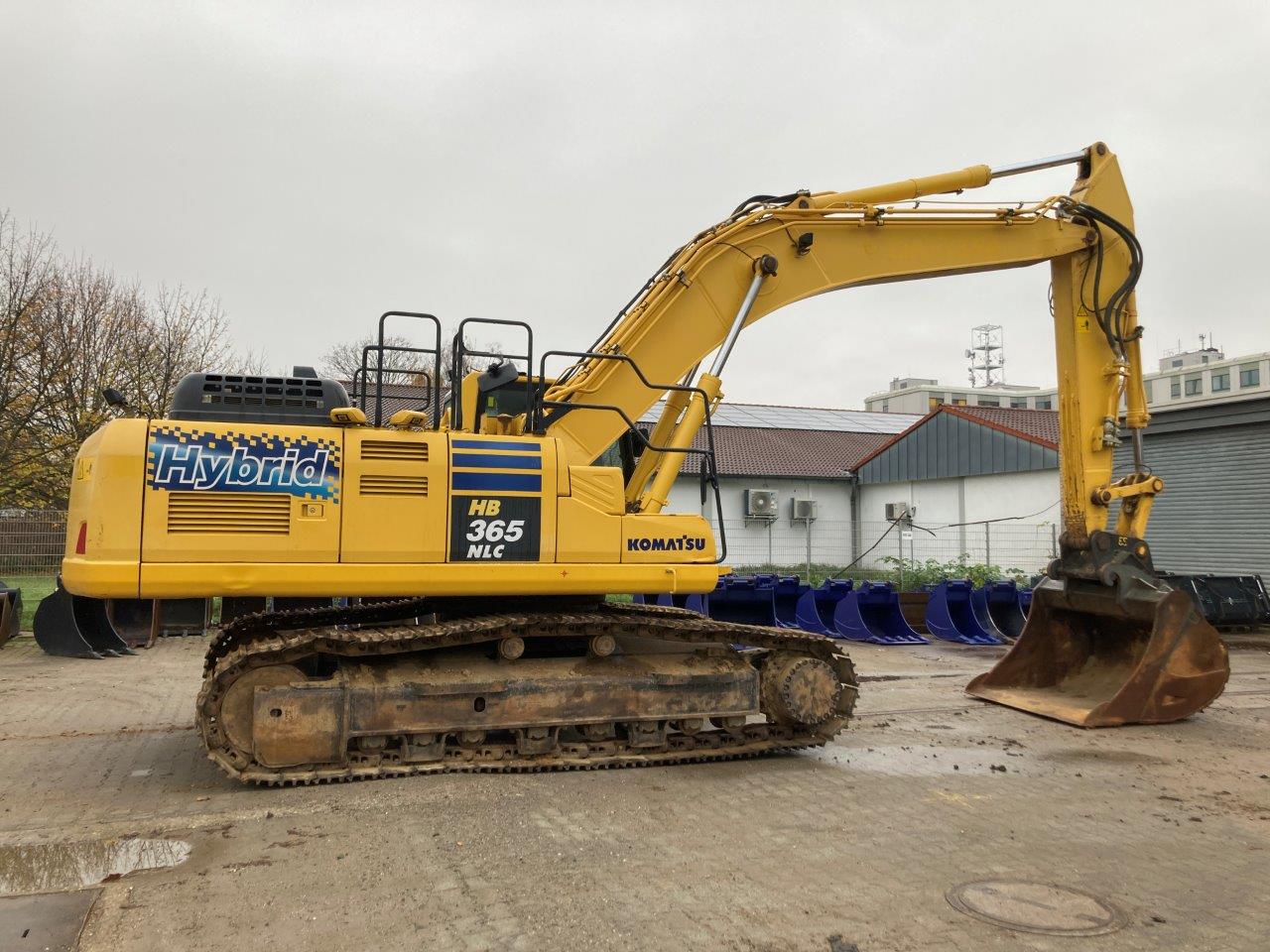 KOMATSU HB 365 NLC 3 von Schlüter Baumaschinen