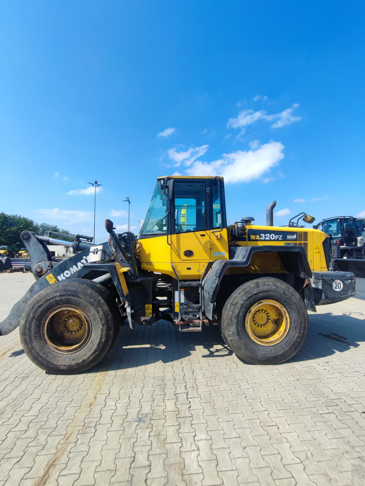 KOMATSU WA 320 PZ-6 von Schlüter Baumaschinen