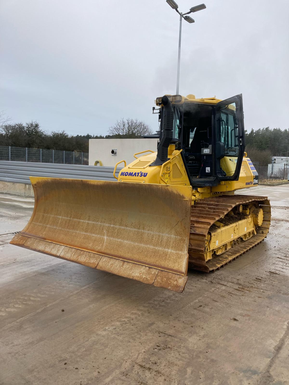 KOMATSU D 51PXI24E0 von Schlüter Baumaschinen